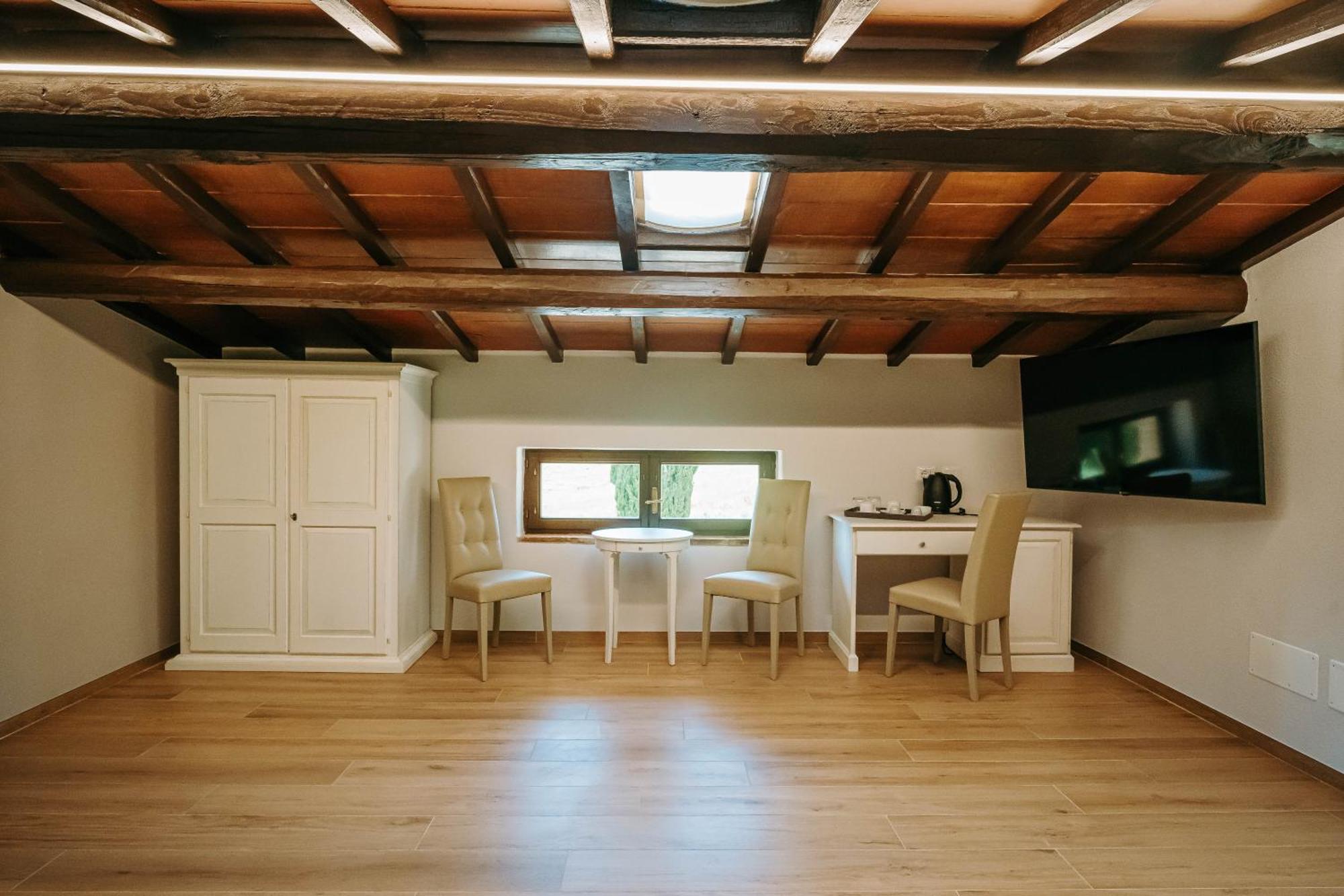 Borgo Il Poggiaccio Residenza D'Epoca Guest House Sovicille Luaran gambar